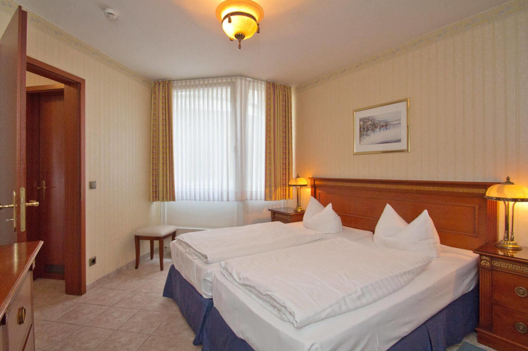 Seetelhotel Ostseeresidenz Ahlbeck Heringsdorf  Buitenkant foto
